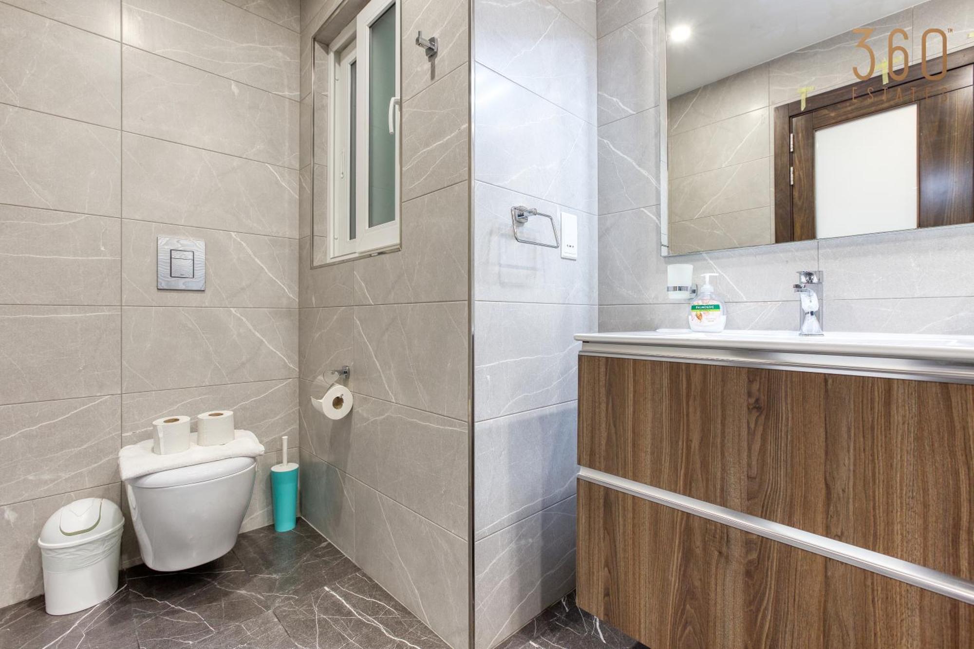 Appartement Stunning 3br Just Off The Promenade By 360 Estates *