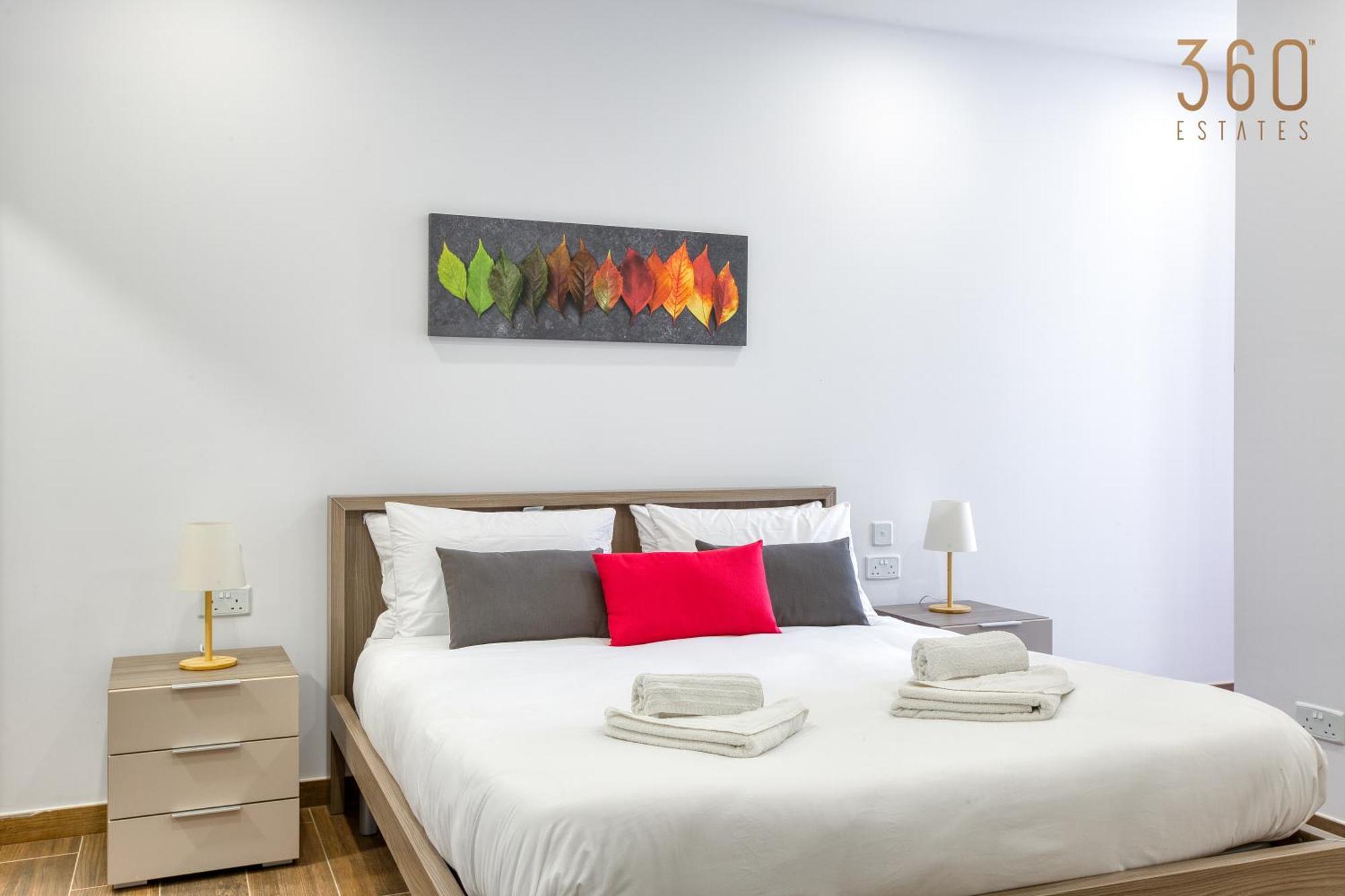 Stunning 3br Just Off The Promenade By 360 Estates