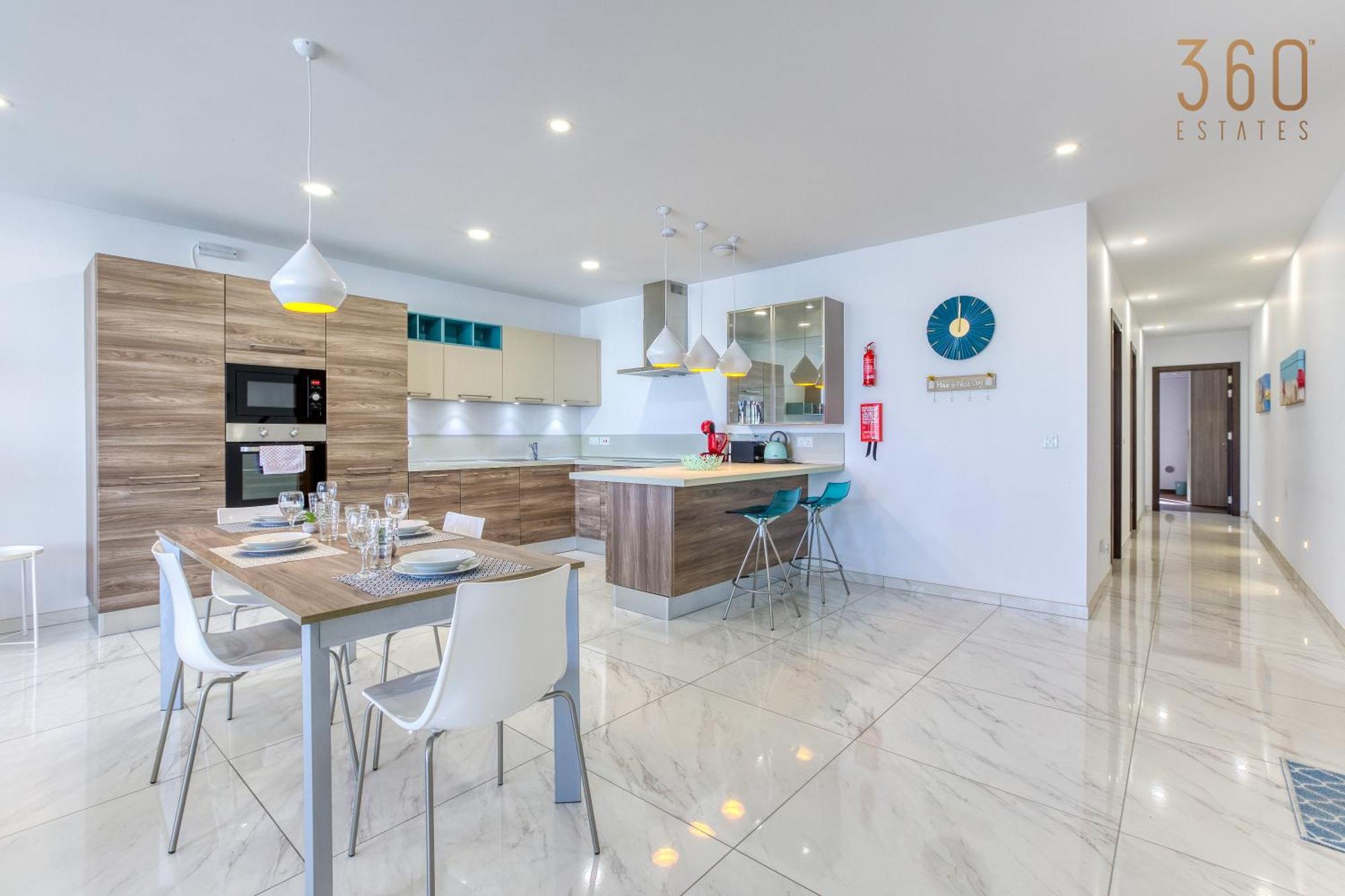 Appartement Stunning 3br Just Off The Promenade By 360 Estates